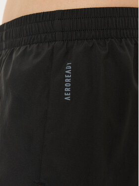 Αθλητικό σορτς adidas φωτογραφία