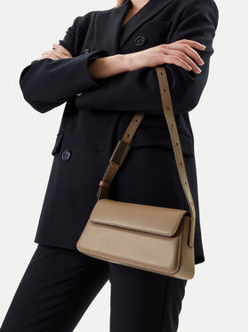 Calvin Klein Jeans Calvin Klein Jeans Soma Belted Small Shoulder Bag LV04K3110G Bēšs