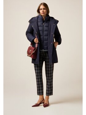 Oltre Oltre Giubbotto piumino F043R001462N034 Blu A-Line Fit