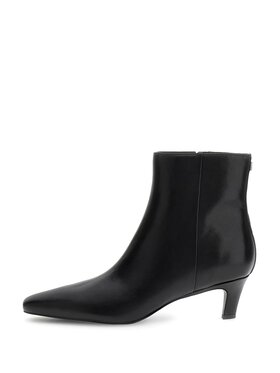Guess Guess Polokozačky 180229 Černá