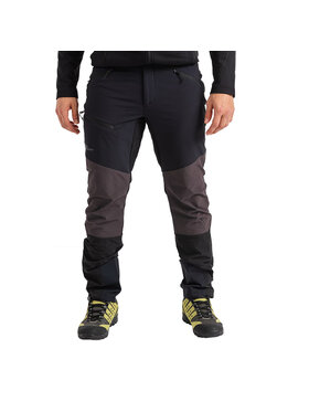Jack Wolfskin Jack Wolfskin Spodnie dresowe Jack Wolfskin Salmaster Pants M Czarny Regular Fit