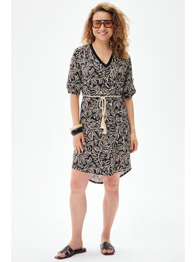 blue shadow blue shadow Sukienka codzienna Naomi Czarny Regular Fit