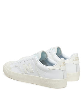 Sneakers New Balance φωτογραφία