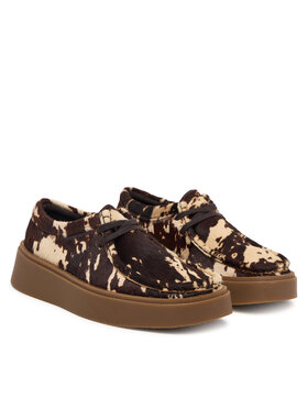 Κλειστά παπούτσια Clarks