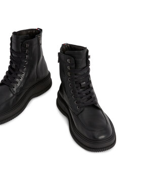 Tommy Hilfiger Zimski škornji Th Everyday Class Termo Lth Boot FM0FM04658 Črna