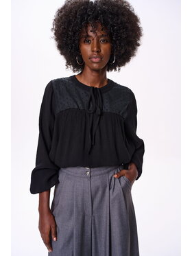 blue shadow blue shadow Bluzka Teresa Czarny Regular Fit