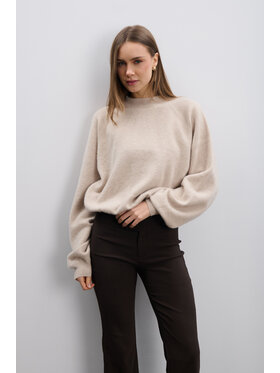 Fobya Fobya Sweter F2082 Beżowy Basic Fit
