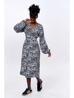 blue shadow blue shadow Sukienka Lena Czarny Regular Fit