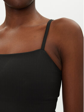 Τοπ Girlfriend Collective φωτογραφία