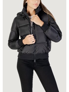 Armani Exchange Armani Exchange Vatovaná bunda XW000228 AF12286 UC001 Černá Regular Fit