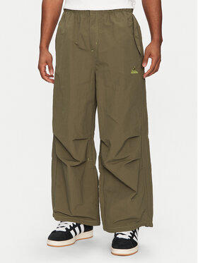 adidas adidas Pantaloni trening Parachute JD5416 Verde Loose Fit