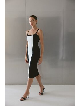 Nudyess Nudyess Sukienka codzienna Alex z prążka Czarny Slim Fit