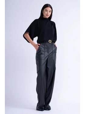 Bluzat Bluzat Spodnie damskie Czarne skórzane spodnie typu wide leg z kieszeniami Czarny Flared Leg