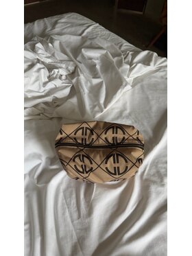 Magda Matyja Magda Matyja Kosmetyczka MISS LOGO BAG Beżowy