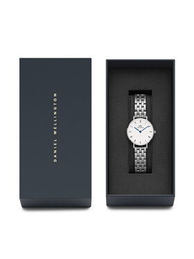 Daniel Wellington Ročna Ura Petite Roman Numerals 5-Link DW00100685 Srebrna