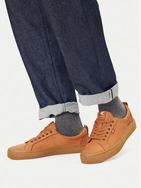 Sneakers Cariuma φωτογραφία