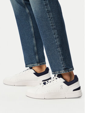 On On Tossud The Roger Advantage 3MF30640148 Valge