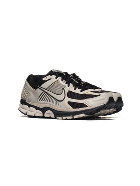 Nike Nike Sneakersy ZOOM VOMERO 5 MET Brązowy