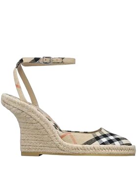 Burberry Burberry Sandały 8109345 Beżowy