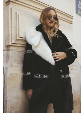 BIZUU BIZUU Futro FLORENCE FAUX FUR LAPEL COAT Czarny Standard Fit