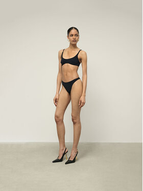 La Mania La Mania Szorty sportowe LUCIA Czarny Classic Fit