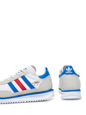 Αθλητικά adidas φωτογραφία