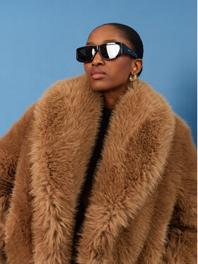 Γούνα YES LONDON φωτογραφία