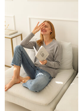 Entelier Entelier Sweter dekolt w serek Szary Comfortable Fit