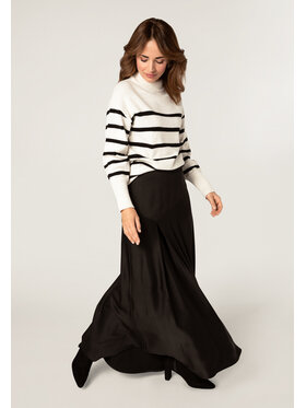 QUIOSQUE QUIOSQUE Sukňa 7TN001 Čierna Regular Fit