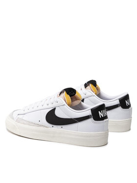 Nike Superge Blazer Low '77 DC4769 102 Bela