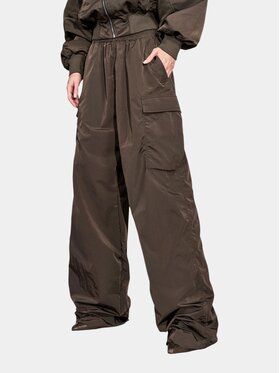 MADE BY SOCIETY MADE BY SOCIETY Spodnie materiałowe Sovelle Espresso - P27709 Brązowy Basic Fit