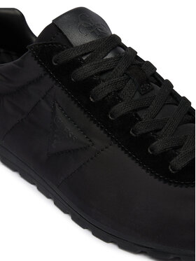 Αθλητικά Guess
