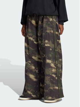 adidas adidas Spodnie dresowe 170202 Zielony Regular Fit