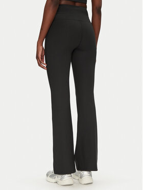 Κολάν Girlfriend Collective φωτογραφία