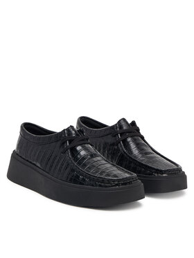 Κλειστά παπούτσια Clarks