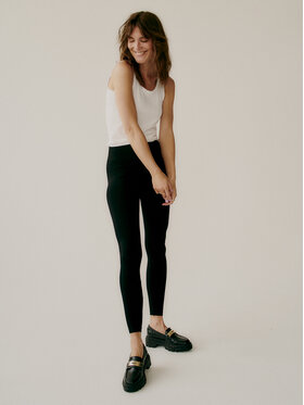 Τοπ b.young φωτογραφία