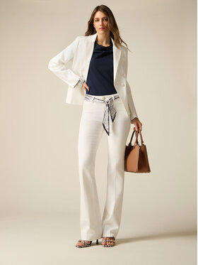 Oltre Oltre Pantaloni di tessuto P713R009181N011 Bianco Flare Fit