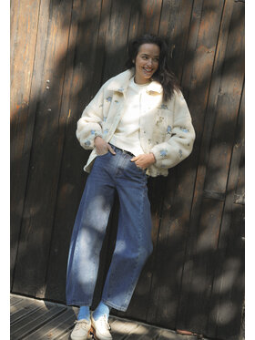 BIZUU BIZUU Jeansy LYON BARREL JEANS Modrá Standard Fit