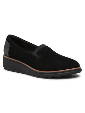 Κλειστά παπούτσια Clarks