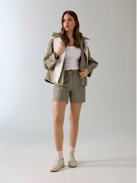Guess Guess Šortky z materiálu 182474 Zelená Classic Fit