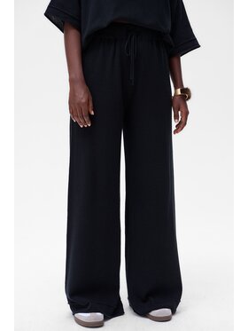 blue shadow blue shadow Spodnie damskie Klai Czarny Regular Fit