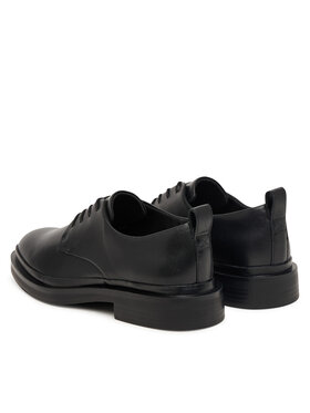 Oxfords Clarks