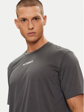 T-Shirt adidas φωτογραφία