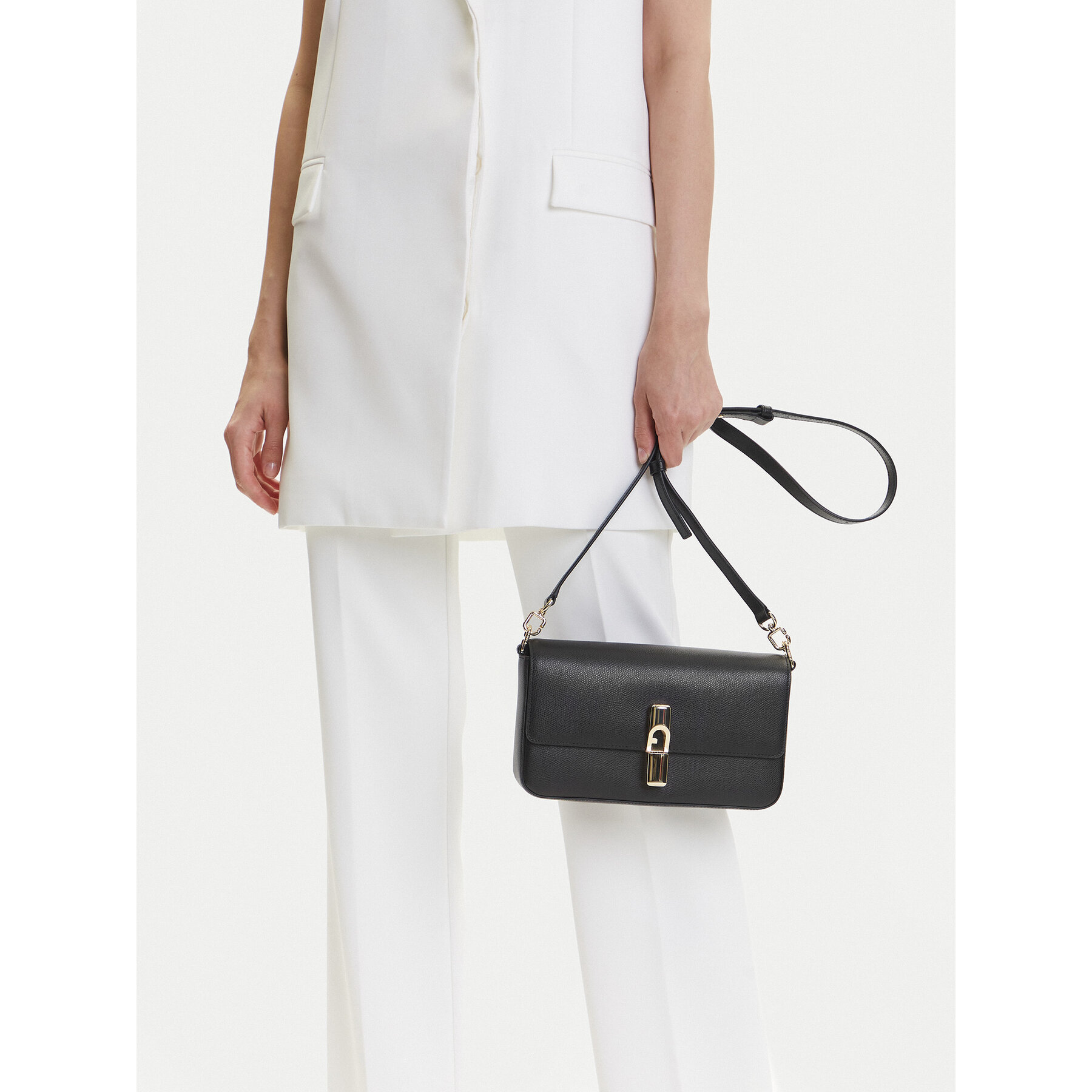 Furla Torebka WB01826 ARE000 CN O6000 Czarny