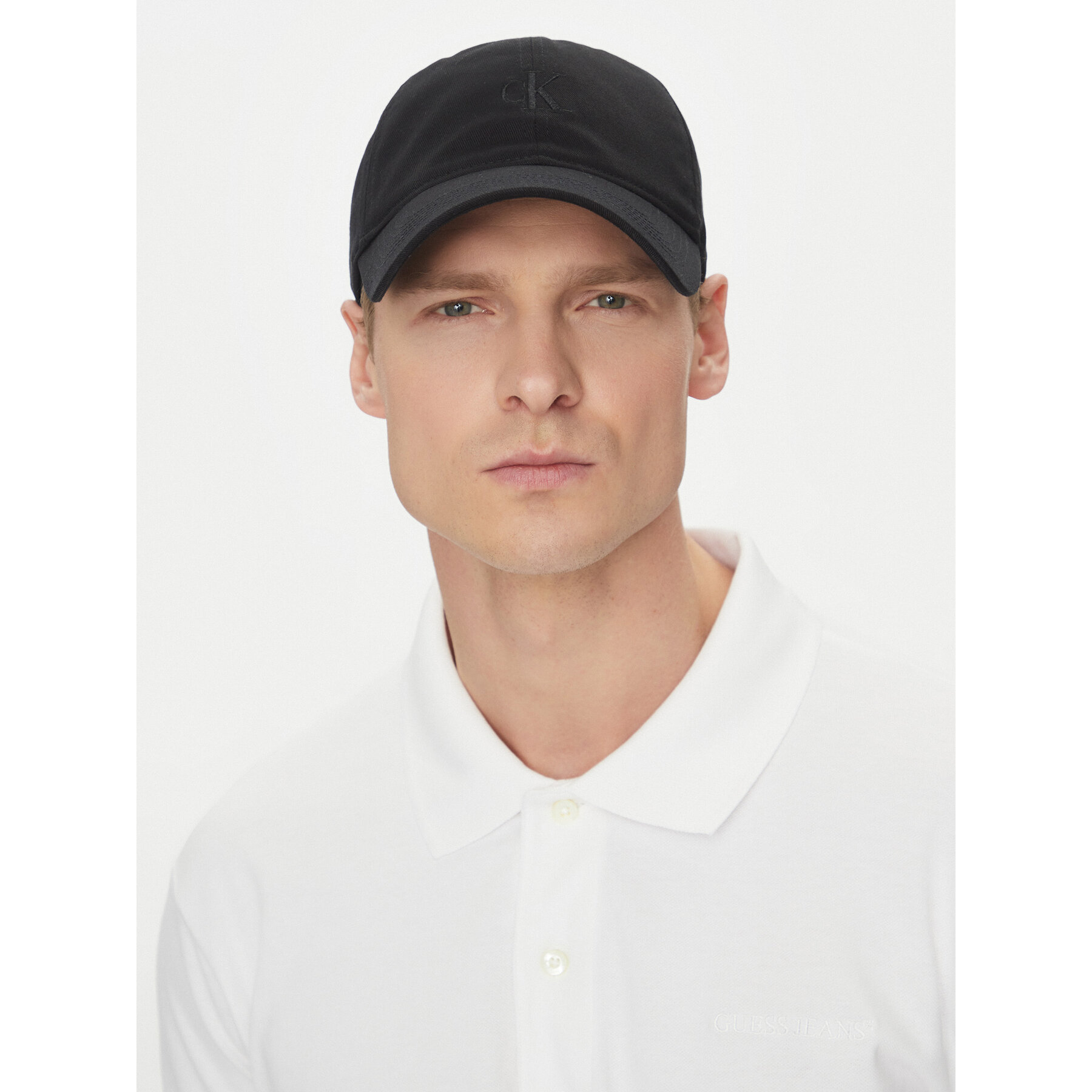 Calvin Klein Czapka z daszkiem LV04G5002G Czarny