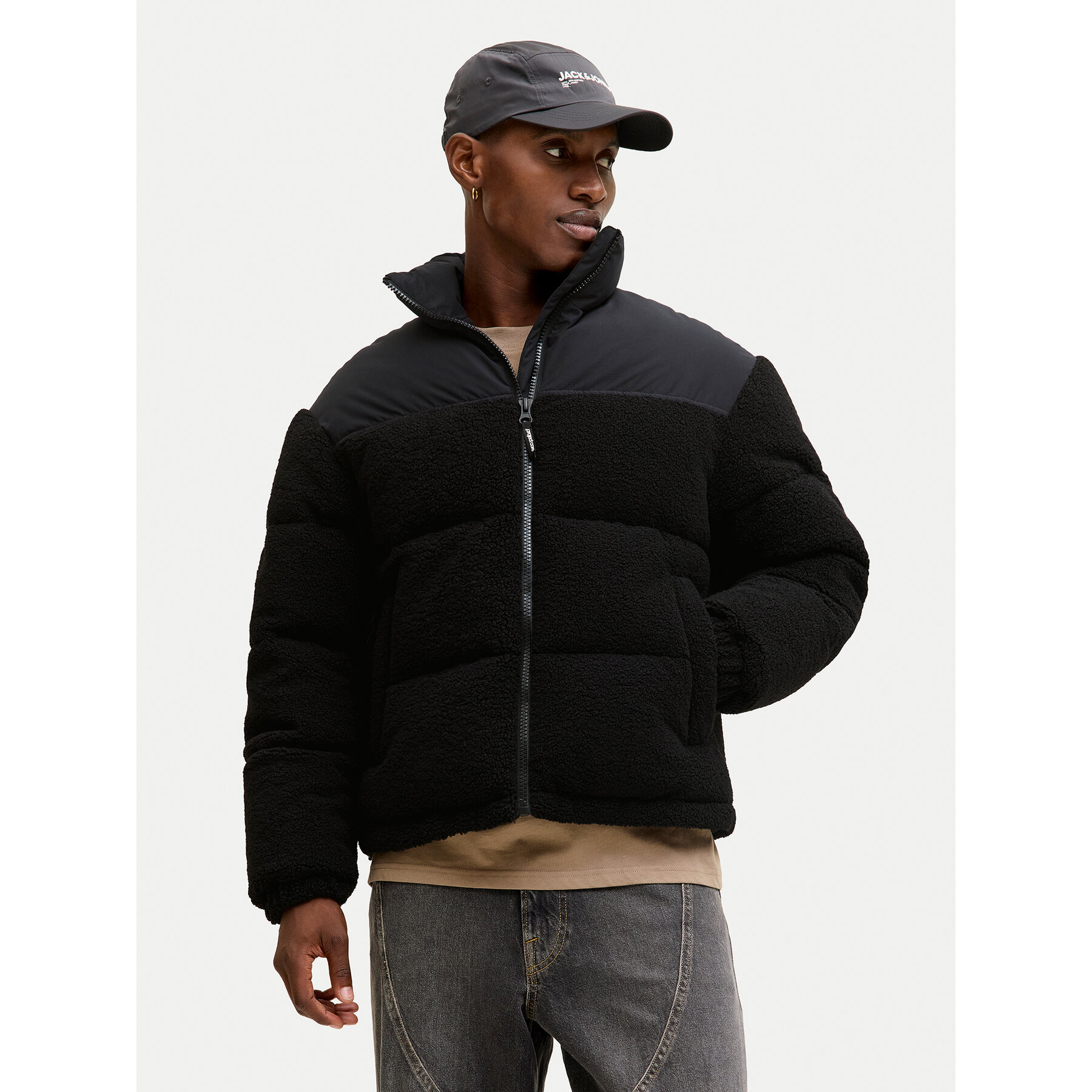 Jack & Jones Kurtka zimowa Flare Teddy 12286050 Czarny Regular Fit