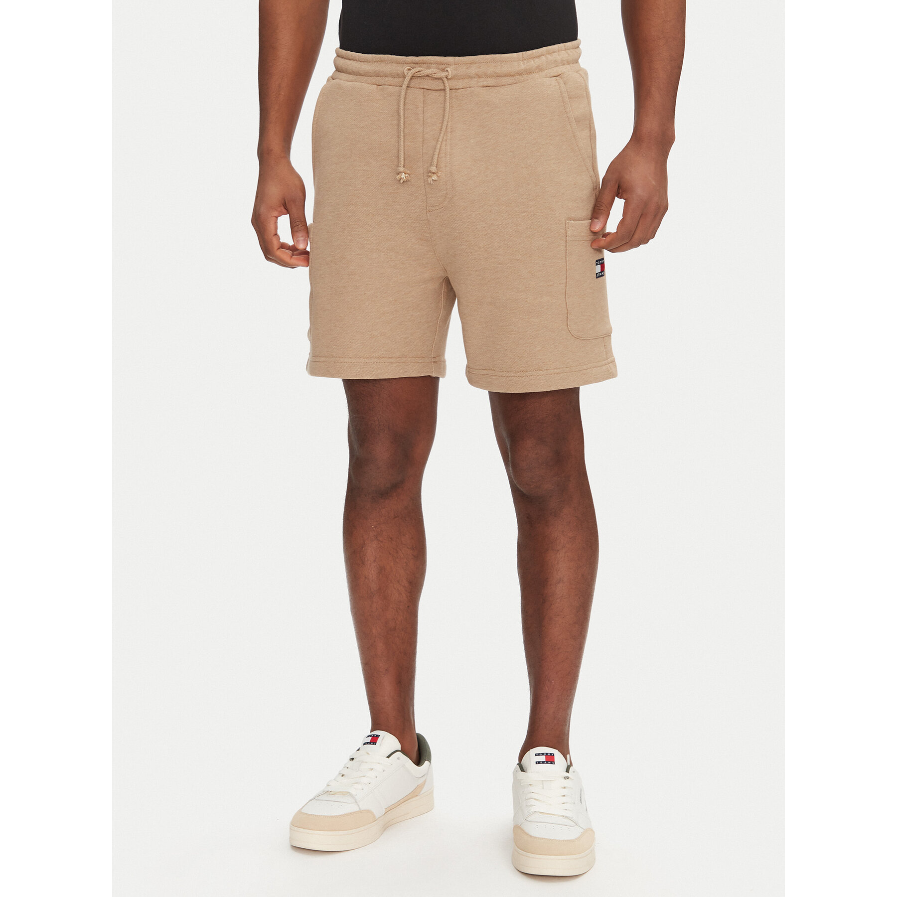 Tommy Jeans Szorty sportowe Badge DM0DM18479 Beżowy Regular Fit