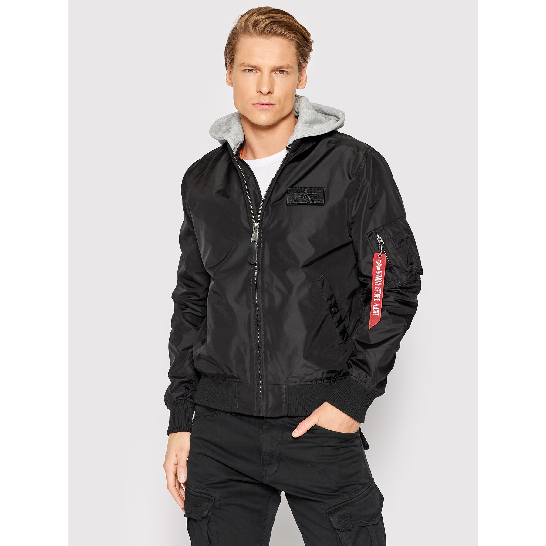 Alpha Industries Kurtka bomber MA-1 196108 Czarny Regular Fit