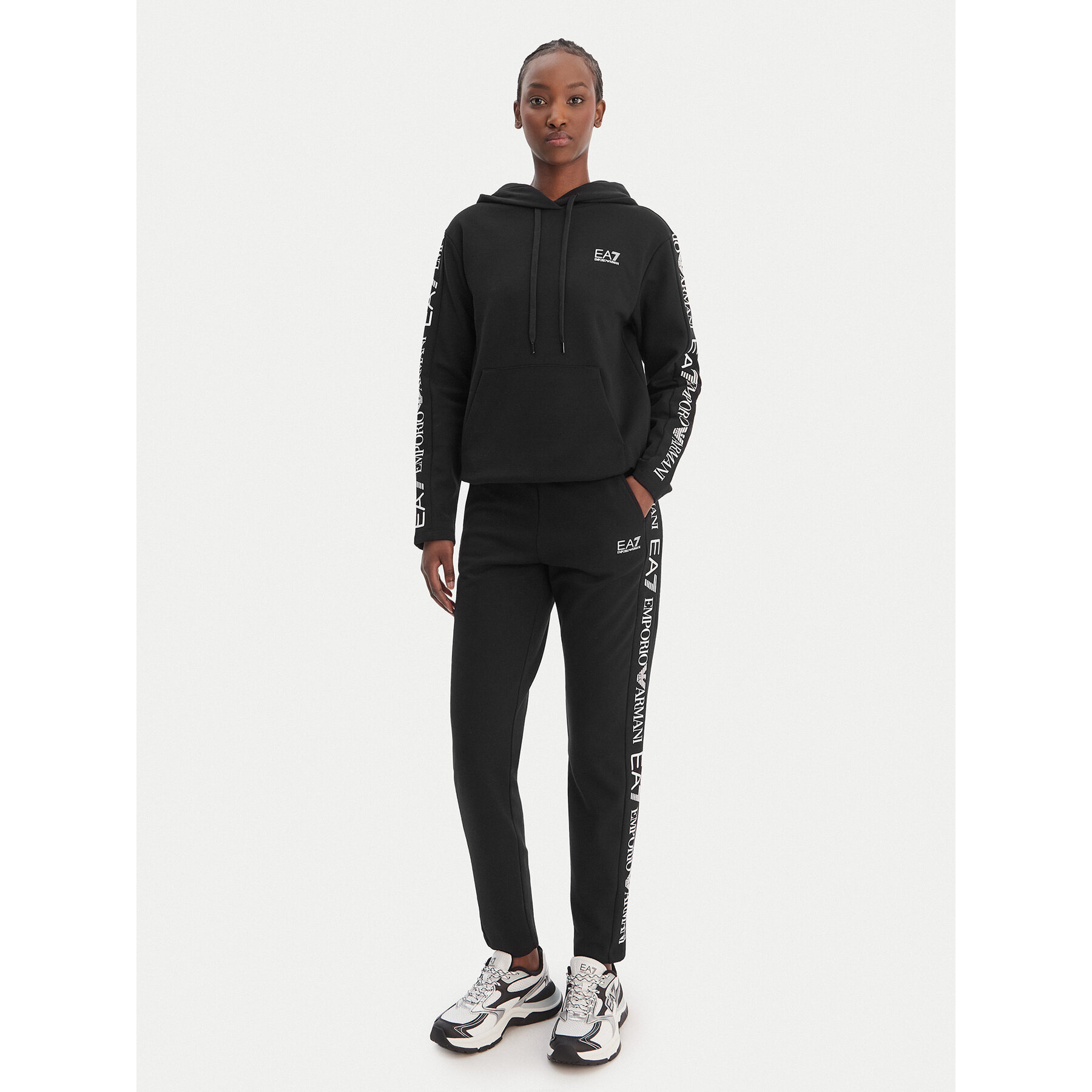 EA7 Emporio Armani Dres 7W000116 AF10443 MC001 Czarny Regular Fit