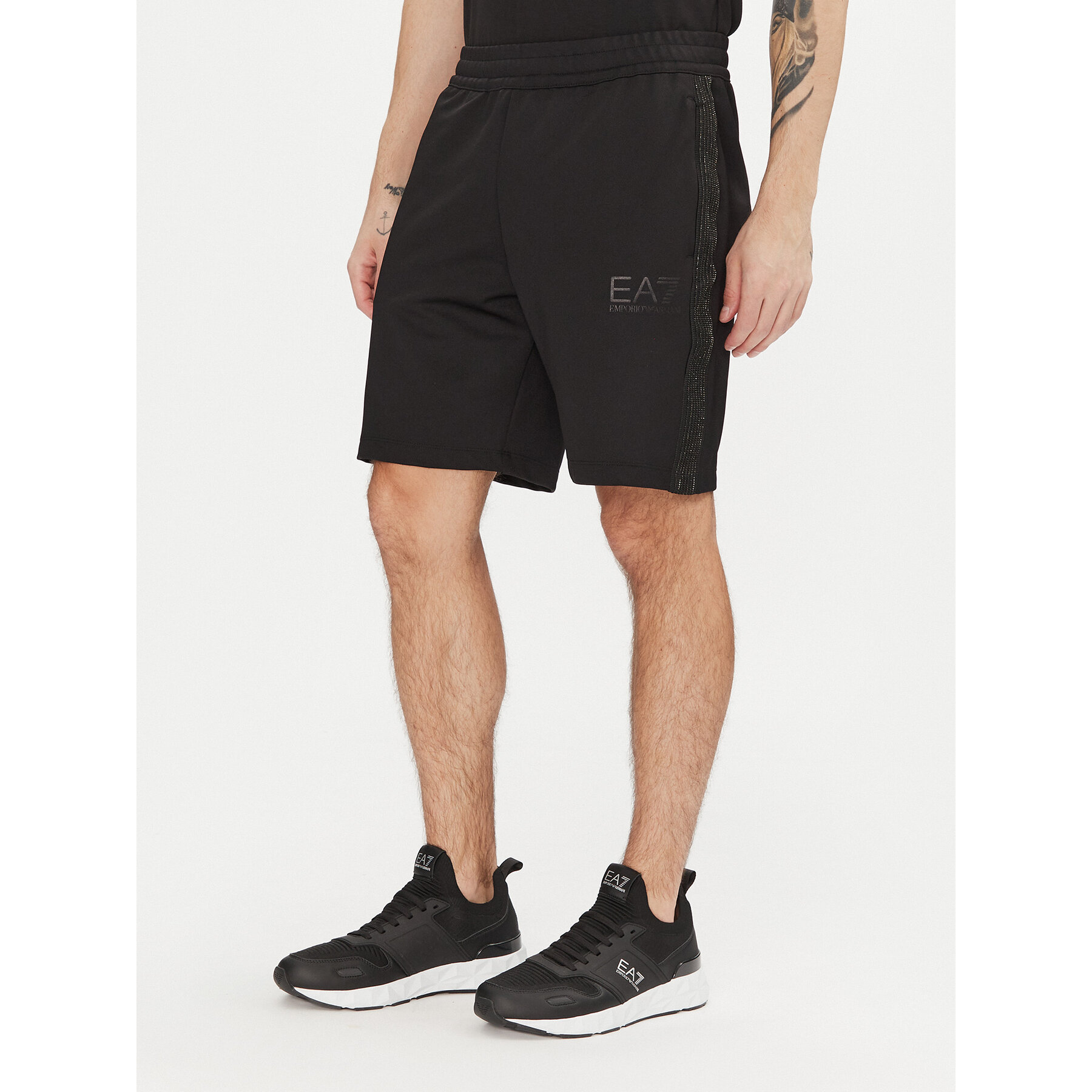 EA7 Emporio Armani Szorty sportowe 7M000309 AF13526 UC001 Czarny